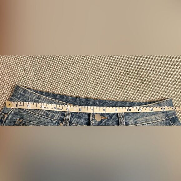 Women’s SHEIN High Waist Ripped mom Jeans w/ Pockets size S. Distressed - Picture 7 of 7